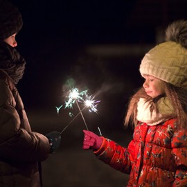 4 Pairs Kids Winter Gloves Waterproof Snow Ski Gloves Warm Unisex Camouflage Gloves for Cold Weather Girls Boys Children (Dark Blue, Pink, Black, Blue,10-15 Years Old)