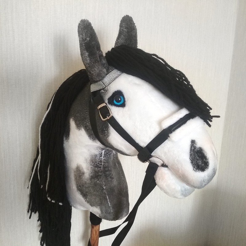 Hobby Horse Pinto A3 | Realistic Toy Horse on a