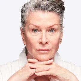 Corrector lquido MAC - Nw25 Studio Fix Clear Tone 24 horas                                                                                            