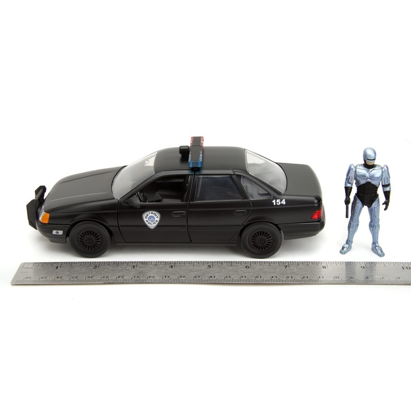 Jada Toys Robocop Figure with Model Car 1986 Ford Taurus