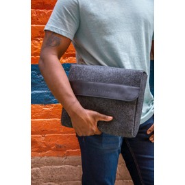 Freewrite Sleeve for Freewrite Smart Typewriter, Protective Felt & Leather Sleeve with Soft, Non Scratch Lining