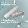 NIVEA Cuidados labiais orvalhados com ácido hialurônico, protetor labial deixa
