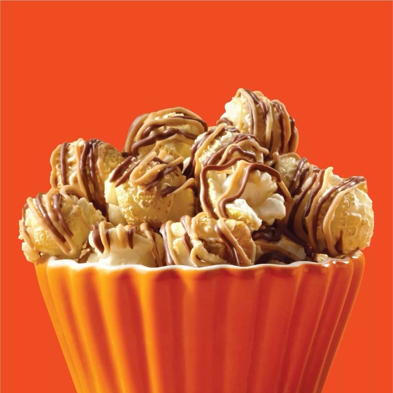 Reese's Popcorn (5.25oz) Popcorn Drizzled in Reese's Peanut Butter &