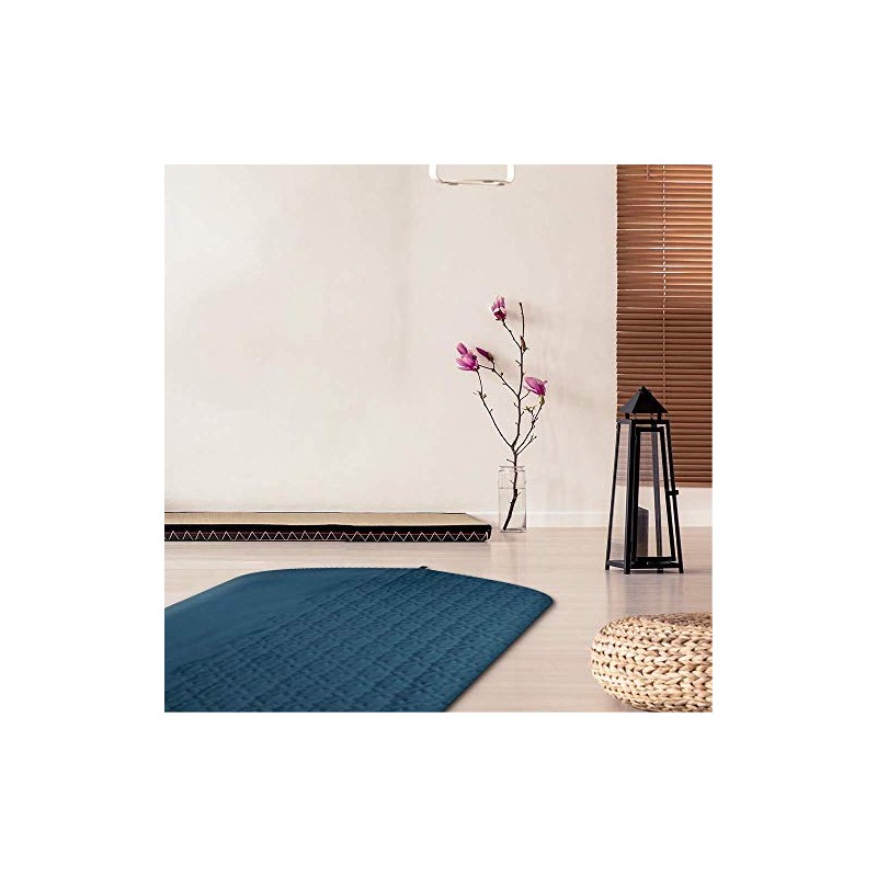 TAKVA Classic Prayer Mat | Sashiko Collection (Indigo)