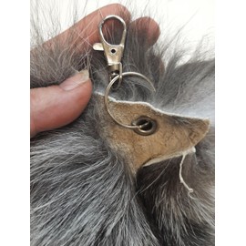 Dakotaline Silver Fox Tail Keychain (20" Silver Tail with Keychain)
