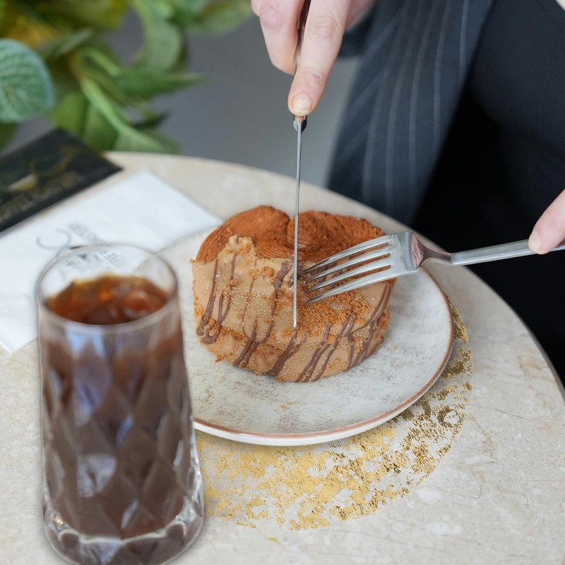 Bojueshaw 16PCS Disposable Gold Foil Placemats Round Metallic Mesh Table
