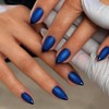 Uñas postizas almendradas con punta francesa mate corta, uñas postizas