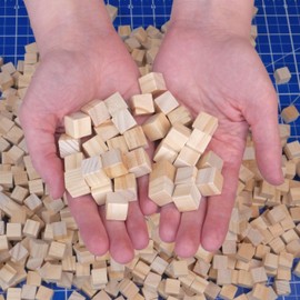 STEM Inventions 200-Pack 1/2-Inch Unfinished Wood Craft Cubes C Natural Pine Blocks for DIY Projects, Arts, Crafts, and Educational Projects