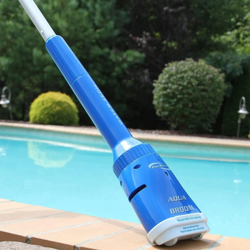 WaterTech Aspirador de pó portátil Water Tech Pool Blaster operado