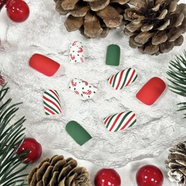24Pcs Christmas Press on Nails Short Square Fake Nails with Green Red Stripe Crutch Designs Matte Winter Acrylic Nails Full Cover False Nail for Women Girls Christmas Nail Decoration