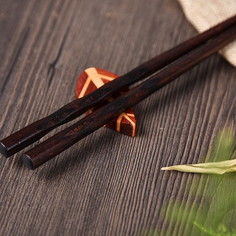 5Pairs Chopsticks Simple Reusable Wooden Pointed Chopsticks Natural Environmentally Friendly