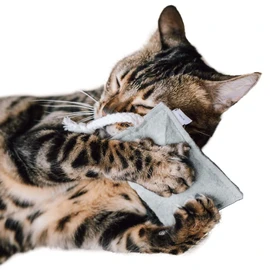 CanadianCat Company Sustainable Cat Toy Cuddly Cushion with Rope with 5 g Catnip Fair Handmade for Your Cat Cuddly Cushion for Cats with Premium Filling
