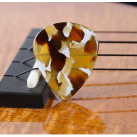 FoxiePicks Dell Arte FoxiePicks GP-3030 Galalith guitar pick-Forrest Turtle 2024 -high glos