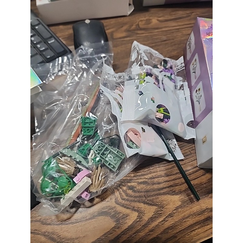 LOZ Eternal Flower Blocks Decor Mini Educational Building Bricks damaged