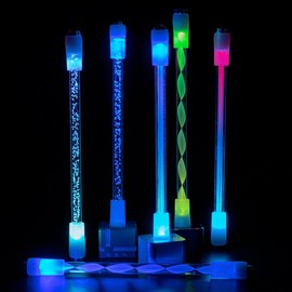QCSTORE Illuminated Spinning Pen, Rotating Pen 7 Colours LED Rolling Finger Rotating Pen Illuminated Non-Slip Decompression Impact Pen LED Rolling Finger Rotating Ballpoint Pen