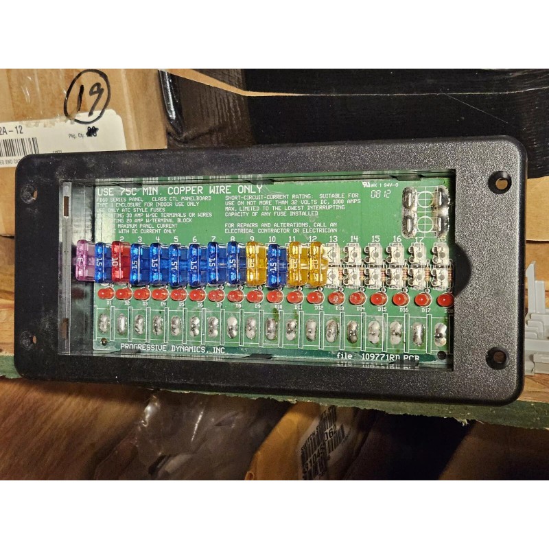 Progressive Dynamics 18 Position LED PD60K18T2LN 12VOLT DC Fuse Panel