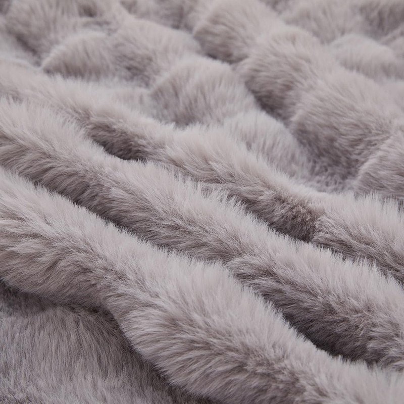 Roscloud Bread Grid Gray Rabbit Plush Faux Fur Comforter Sets