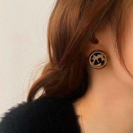 Inilbran Boho Leopard Print Circle Earrings Vintage Circle Stud Earrings Brown Circle Round Earrings Leopard Print Round Earrings Jewelry for Women and Girls