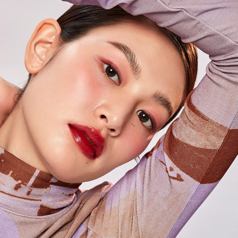 hince new depth eyeshadow palette (CHANCE ON)