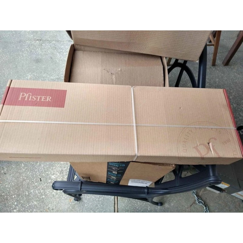 Pfister BRAND NEW HAND SHOWER /PFISTER ARTERRA SLIDE BAR G16-3DEC