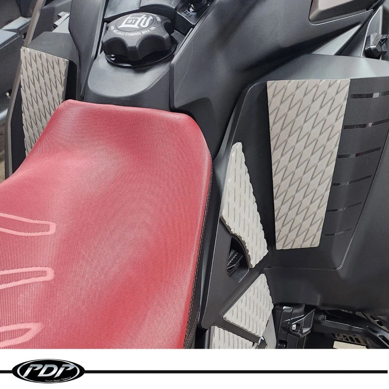 Proven Design Products 2023 Ski-Doo 850 MXZ DIAMOND GRIP KNEEPAD