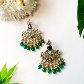 I Jewels Gold Plated Indian Wedding Bollywood Kundan Pearl Chandbali Earrings For Women (E3152G)