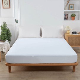 Kingnex King Mattress Protector Waterproof Fitted Sheet Style Deep Pocket Mattress Cover with Elastic Skirt