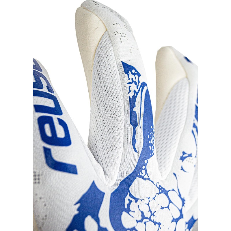 Reusch Children's Goalkeeper Gloves, Strong Grip and Ergonomic Fit