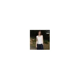 쉬즈미스 사틴 텍스처드 라운드넥 블라우스_SWWBLP22070 Satin Textured Round Neck Blouse_SWWBLP22070