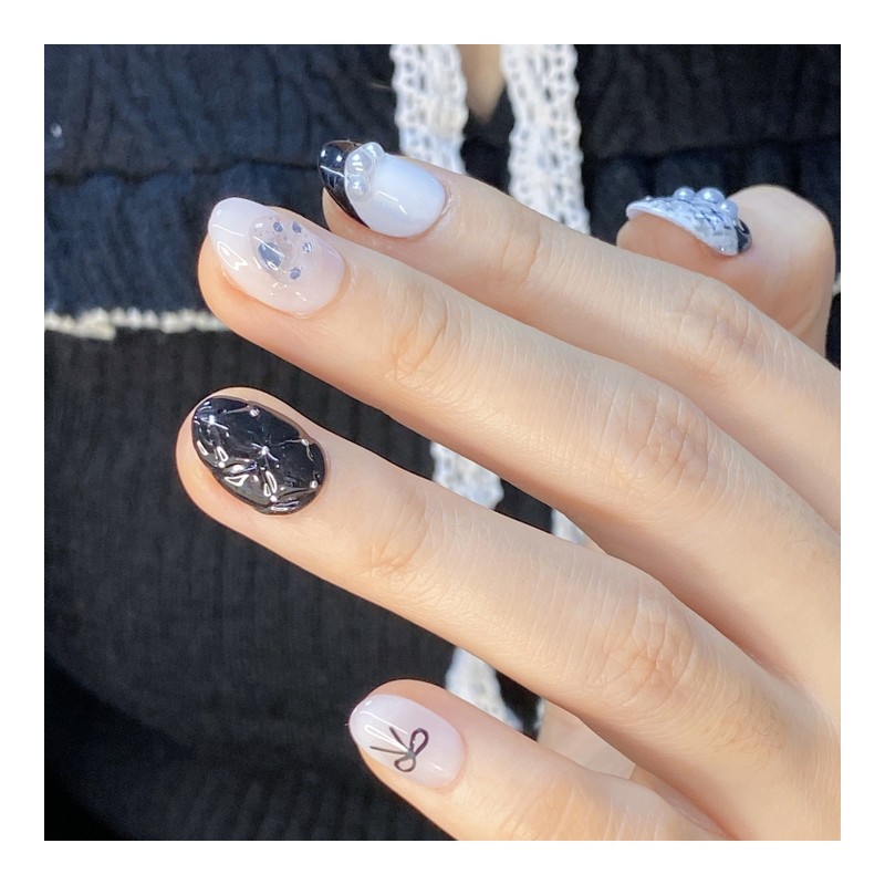 [Janef] Brighten up the mood with quilted nails for important