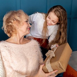 Best Nanny Gifts,Mothers Day Retirement Anniversary Unique Travel Useful 60th 40th 50th 30th 70th 80th 90th 65th 75th Birthday Christmas Valentines Great Gifts for Nanny from Grandchildren,Makeup Bag