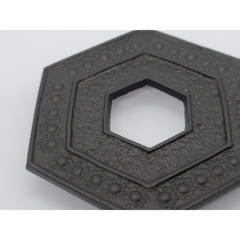 岩鋳 Iwachu 釜敷 六角亀甲型 小 黒 9.5×11cm 南部鉄器 17005