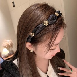 TUCEWP Vintage Headbands for Women Girls Fashion Flower Headbands Non Slip Sparkly Rhinestone Headband Soft Black Turban Headband No Teeth Head Bands Hoops Headwear Cute Styling Tools Accessories