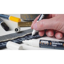KREUL 92781 Textile Marker Opaque, Fine, White, Line Width 1 to 2 mm, for Delicate Lines, Fonts and Contours, Fabric Painting Pen for Designing Light and Dark Fabrics
