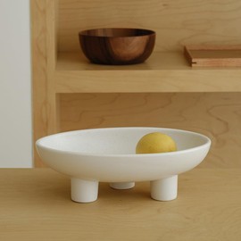 WENSHUO Three-Legs Ceramic Fruit Bowl for Kitchen Counter, Decorative Bowl for Table Décor, 10-inch Oval Large Bowls for Breads (Nacre White)