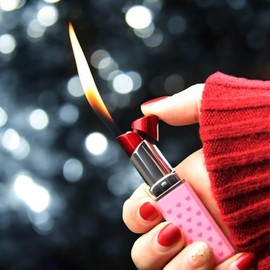 Creative Lipstick Lighter, Adjustable Butane Torch Windproof Lighter, Unique Birthday Gift for Women and Girlfriends (No Gas) (Pink)