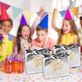 KPOSIYA Bolsas de regalo pequeñas, paquete de 50 bolsas de agradecimiento pequeñas de 4.5 x 1.8 x 3.9 pulgadas, bolsas de regalo de papel plateado, bolsas de dulces con cinta de lazo, mini bolsas de regalo para boda, baby shower, novia, negocios, suminis