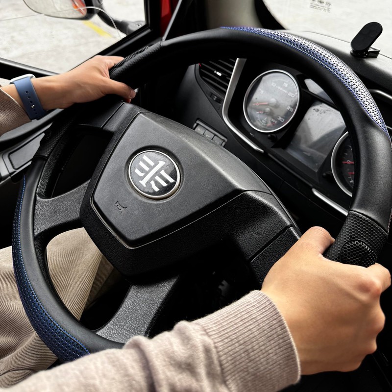 PINCTROT XL Size 17.5-18 Inch Great Grip Steering Wheel Cover