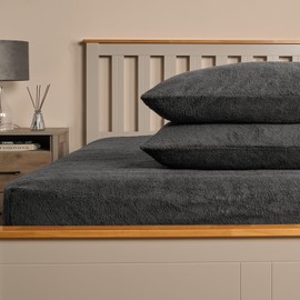 OHS Teddy Fleece Pillowcases, Fluffy Pillow Case Side Sleeper Warm Cosy Soft Thermal Pillowcase Fleece Hotel Quality Luxury Pillow Cover - Charcoal Grey, 2 Pack