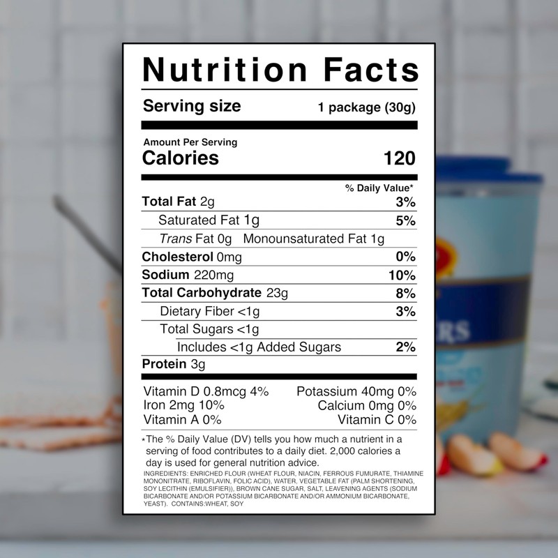 La Fe Premium Soda Crackers in a 23-count resealable Tub