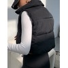 Fenclushy Women's Winter Warm Padded Crop Vest Lightweight Sleeveless Puffer
