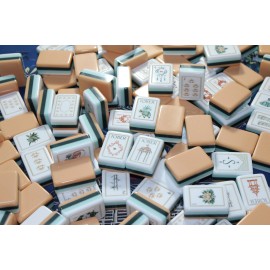 Local  American Mahjong Tiles American Mahjong Tiles Acrylic 160 Tiles Luxury Premium Portable Private GatheringsSize: 1.42 x 1.10 x 0.71 inches, Color: lotus white