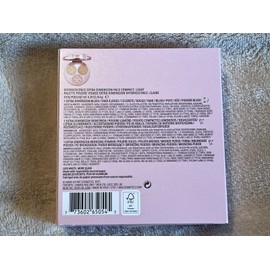 MAC 2022 Holiday Bubbles & Bow Effervescence Extra Dimension Face Compact LIGHT