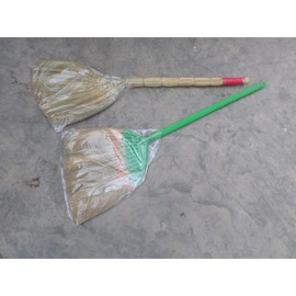 Vietnamese Soft Fan Straw Broom with Straw Handle (chổi lúa) 40 inch and a Free Plastic Handle Broom