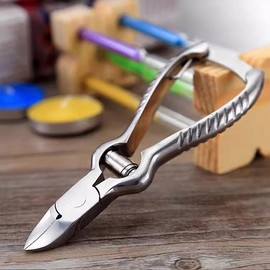 Premium fingernail and toenail clippers, cuticle removers, nail nippers, nail care / 고급 손톱 발톱깍기 큐티클제거 네일니퍼 네일케어