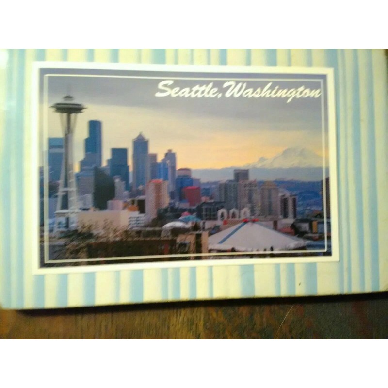 BEAUTIFUL PHOTO POST CARD SEATTLE SPACE NEEDLE & MT RAINIER