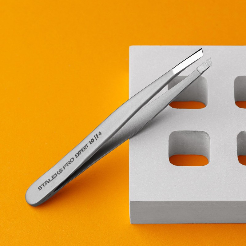 STALEKS PRO Expert 10/4 Precise Stainless Steel Eyebrow Tweezer