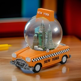 New York City Taxi Snow Globe 4 Inches