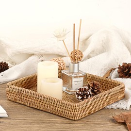 Hipiwe Key Basket Tray for Entryway Table Rattan Serving Tray Handwoven Wicker Baskets Vanity Trays Square Decorative Fruit Trays for Kitchen Counter Bedside Living Room Bathroom, 8.1"