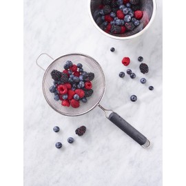 Paderno World Cuisine 4-3/4-Inch Round Stainless-steel Strainer with ABS Handle